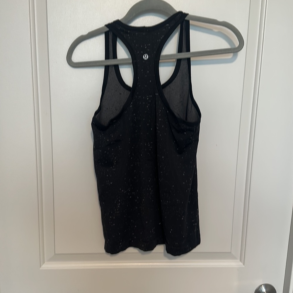 Black Lululemon Swiftly Tech Razorback Tank - Picture 4 of 6